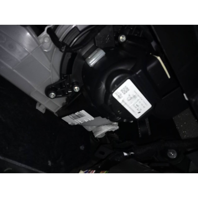 Recambio de ventilador calefaccion para peugeot 5008 gt line referencia OEM IAM 5P1300000  