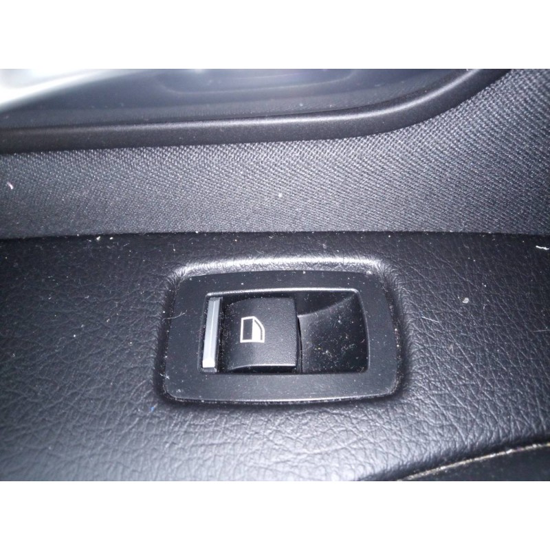 Recambio de mando elevalunas trasero izquierdo para bmw serie 3 touring (f31) 320d efficientdynamics edition referencia OEM IAM 