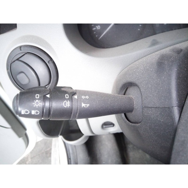 Recambio de mando intermitentes para renault mascott fg 120. 35/55/65 cabina individual referencia OEM IAM   