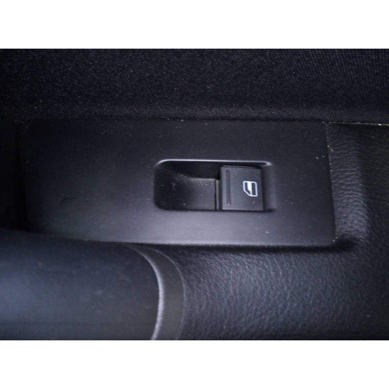 Recambio de mando elevalunas trasero derecho para volkswagen passat variant (365) advance bluemotion referencia OEM IAM   