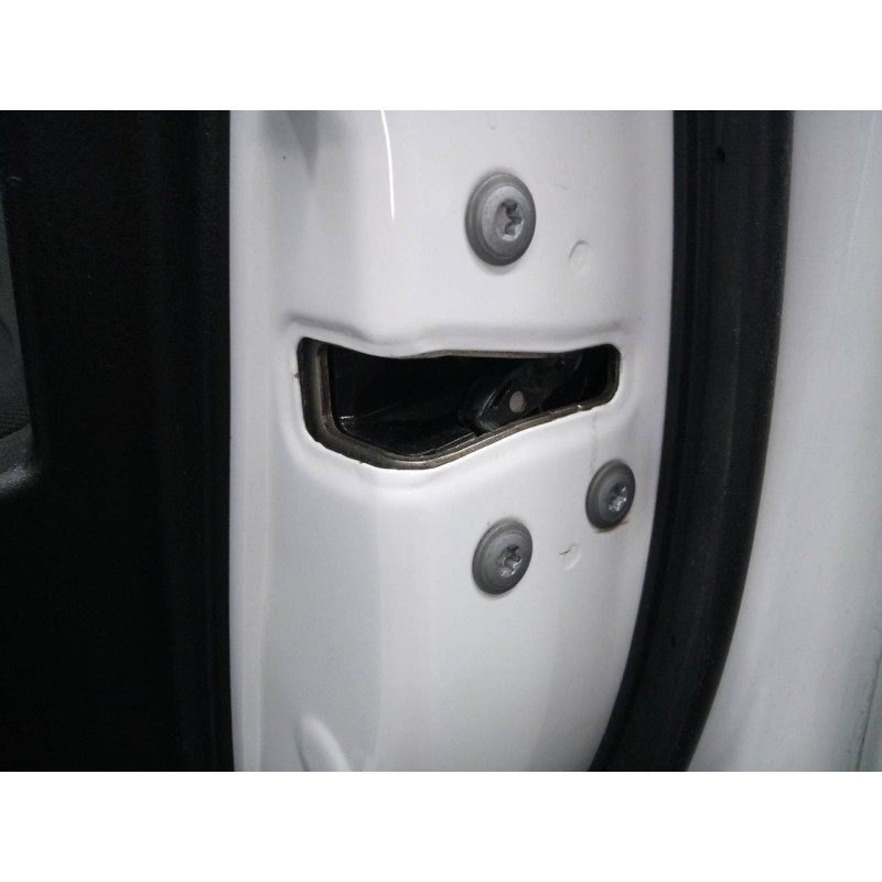 Recambio de cerradura puerta delantera derecha para toyota yaris hybrid active referencia OEM IAM   