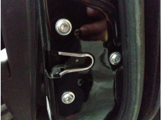 Recambio de cerradura puerta trasera derecha para chevrolet captiva 2.0 vcdi lt referencia OEM IAM   