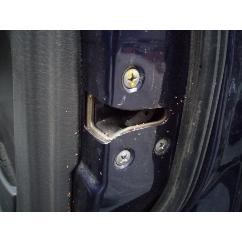 Recambio de cerradura puerta delantera derecha para nissan terrano/terrano.ii (r20) slx (3-ptas.) referencia OEM IAM   