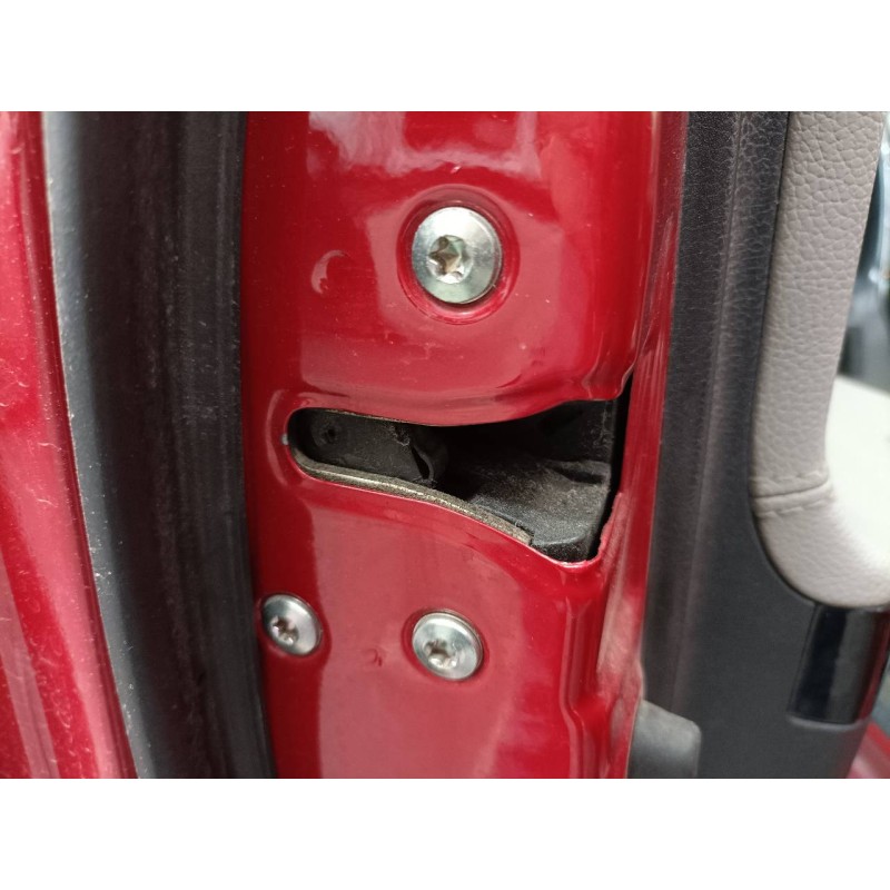 Recambio de cerradura puerta delantera izquierda para kia cee´d drive referencia OEM IAM   