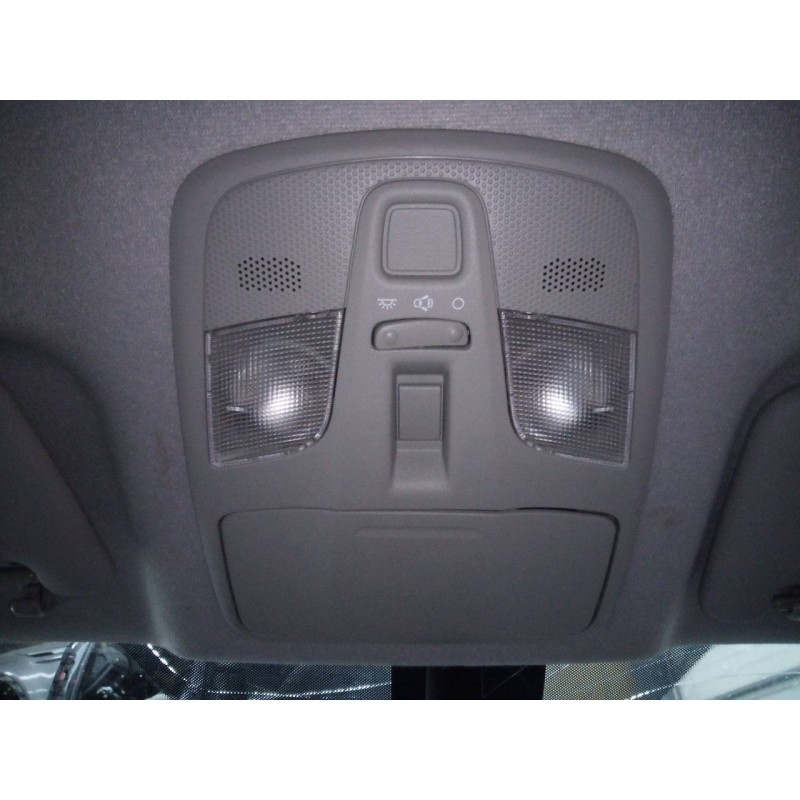 Recambio de luz interior para suzuki sx4 gle referencia OEM IAM   