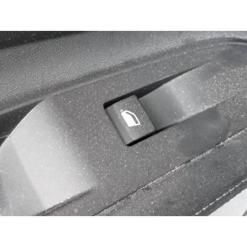 Recambio de mando elevalunas trasero izquierdo para peugeot 3008 gt line referencia OEM IAM   