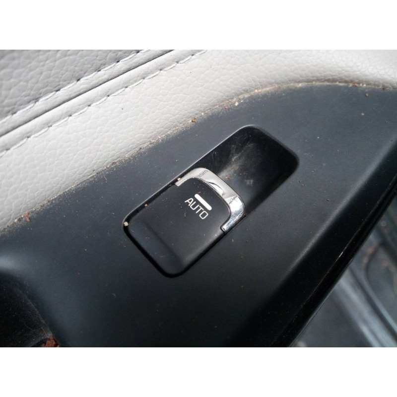 Recambio de mando elevalunas trasero izquierdo para kia cee´d drive referencia OEM IAM   