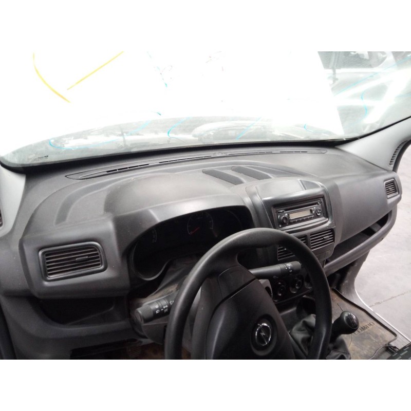 Recambio de salpicadero para opel combo d kasten l1h1 2,4t referencia OEM IAM   