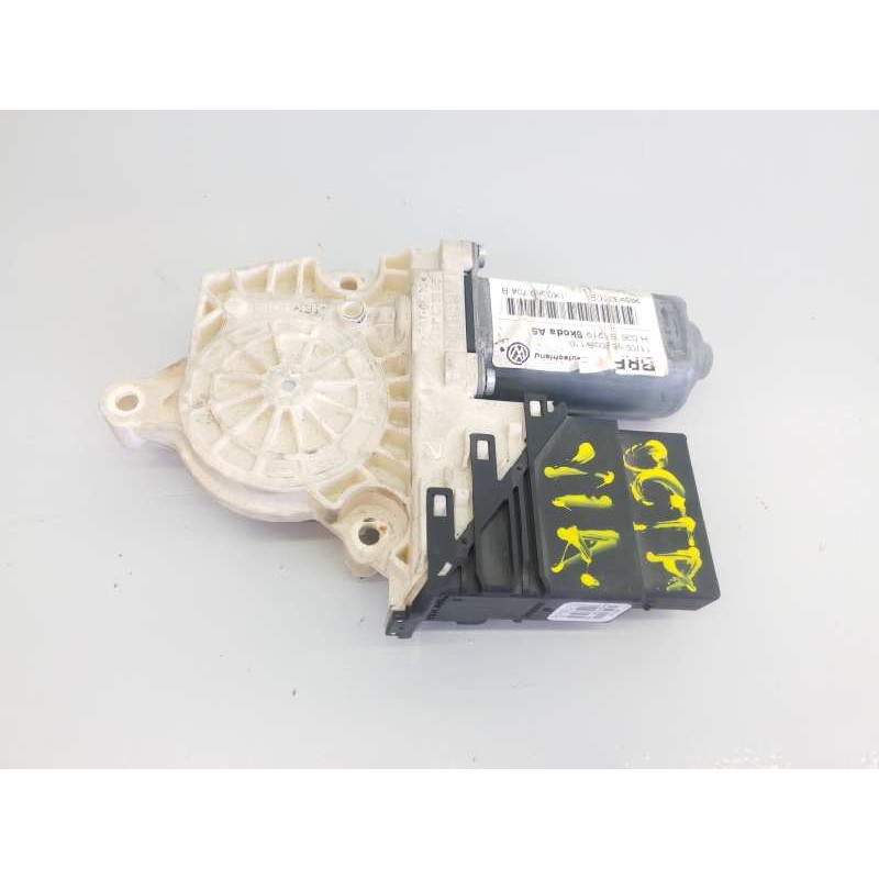 Recambio de motor elevalunas trasero derecho para skoda octavia berlina (1z3) referencia OEM IAM 995933109  