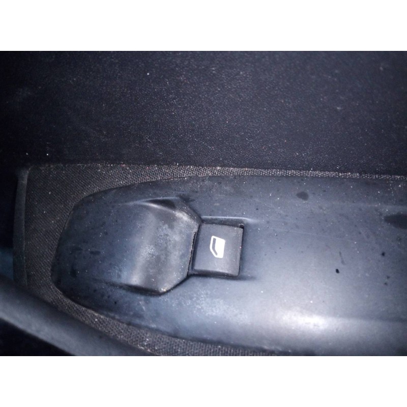 Recambio de mando elevalunas delantero derecho para peugeot 208 active referencia OEM IAM   