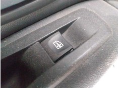 Recambio de mando elevalunas trasero izquierdo para renault laguna grandtour iii privilege referencia OEM IAM   