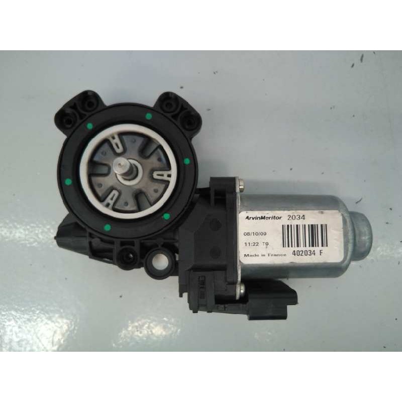 Recambio de motor elevalunas delantero derecho para nissan qashqai (j10) referencia OEM IAM 402034F  