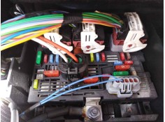 Recambio de caja reles / fusibles para peugeot 3008 access referencia OEM IAM   