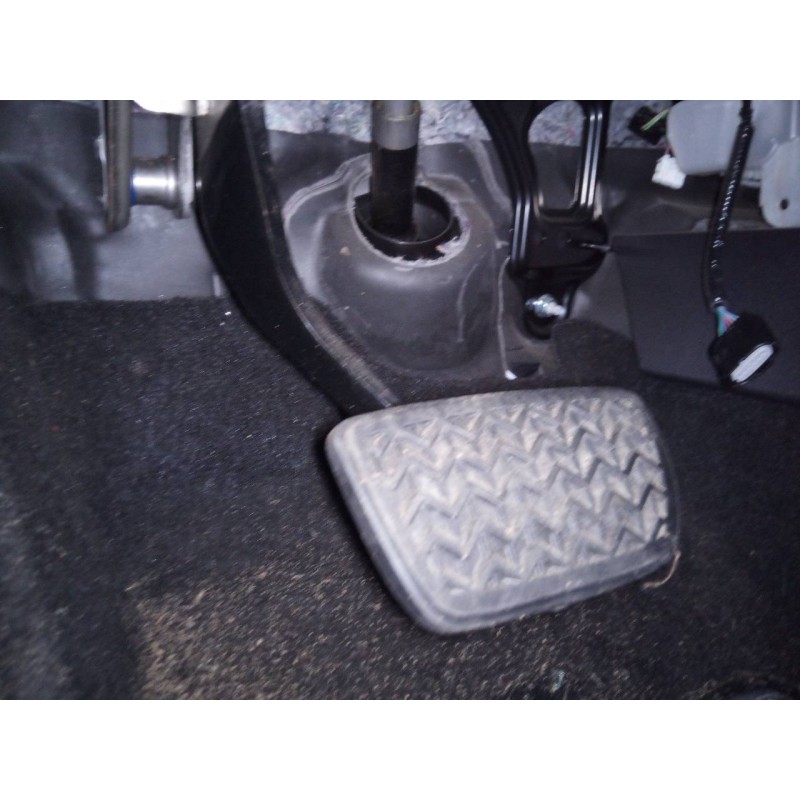 Recambio de pedal freno para toyota rav4 hybrid 4x2 luxury referencia OEM IAM   