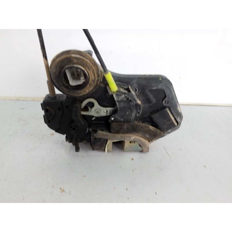 Recambio de cerradura puerta trasera derecha para toyota land cruiser (j12) referencia OEM IAM 30307234  