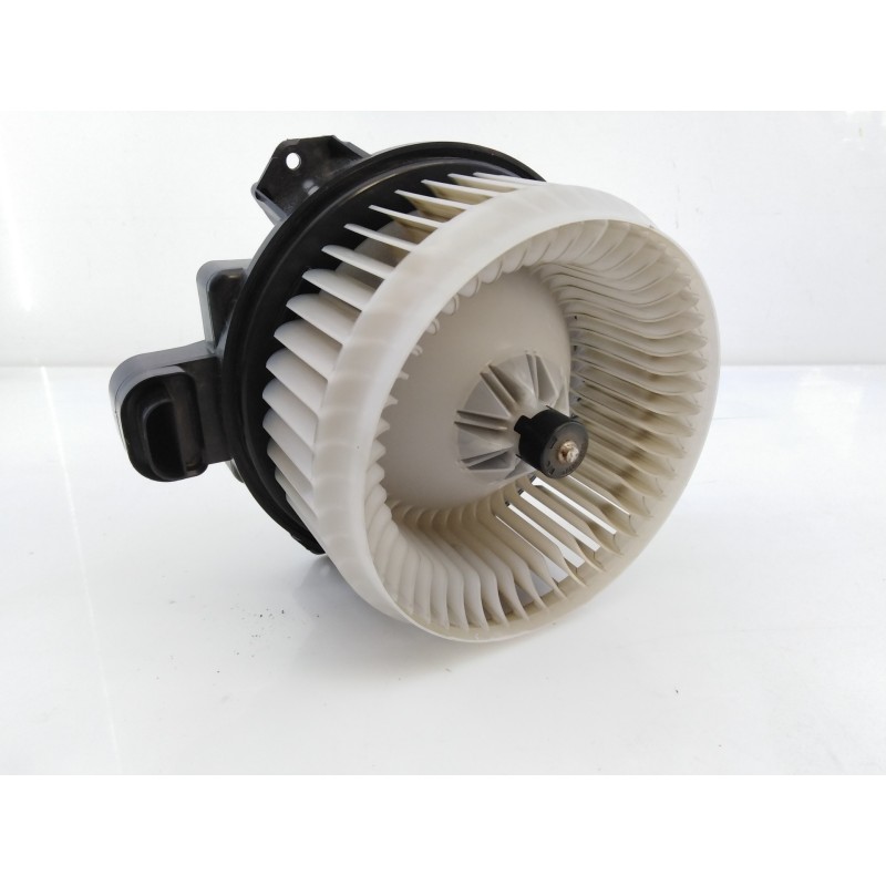 Recambio de ventilador calefaccion para toyota land cruiser (j15) gx referencia OEM IAM 8710360400 116302840 