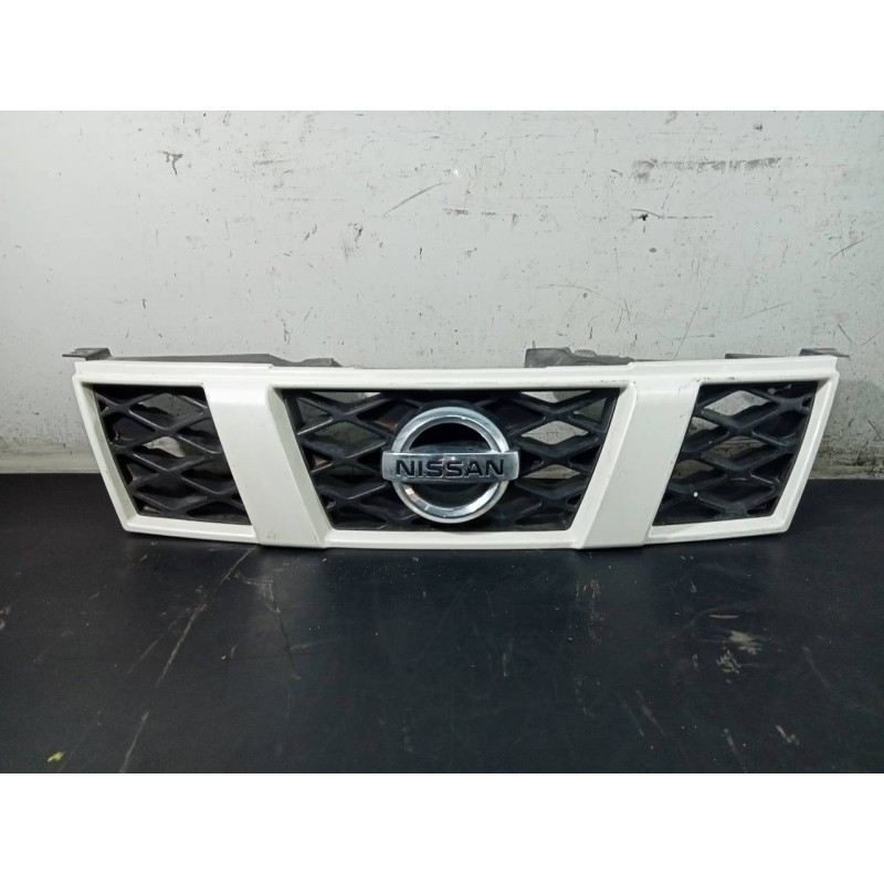 Recambio de rejilla delantera para nissan x-trail (t31) xe referencia OEM IAM 62310J640A  