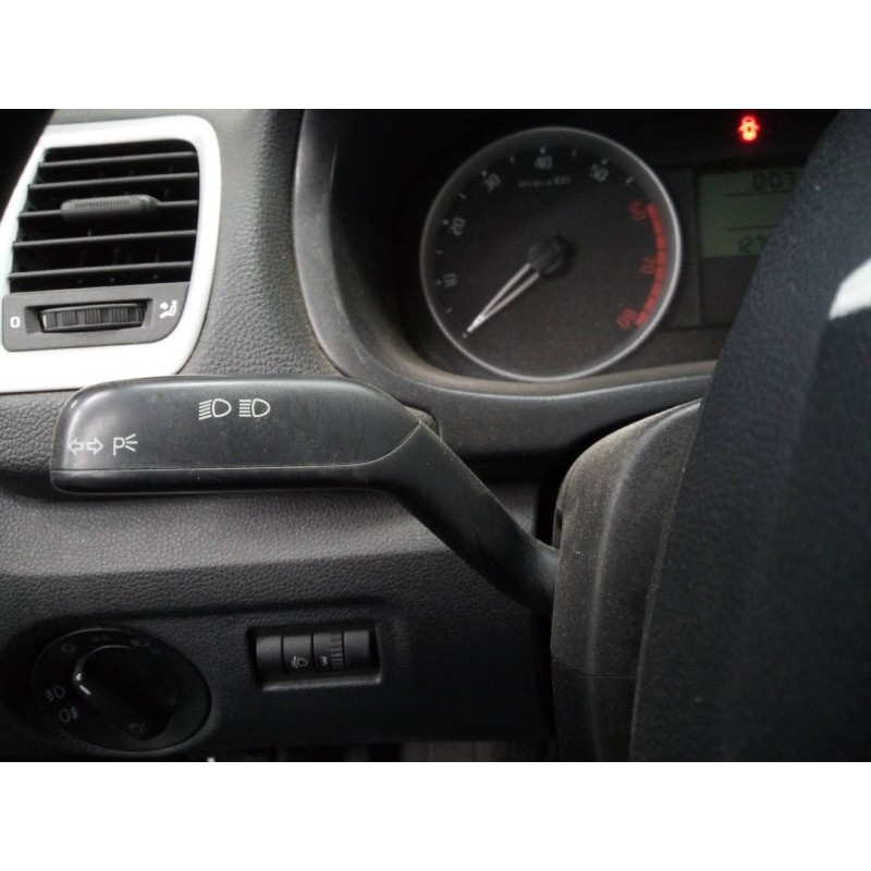 Recambio de mando intermitentes para skoda fabia (5j2 ) young referencia OEM IAM   