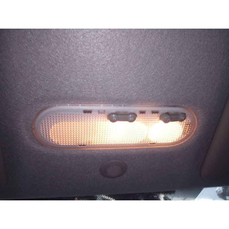 Recambio de luz interior para dacia duster ambiance 4x2 referencia OEM IAM   