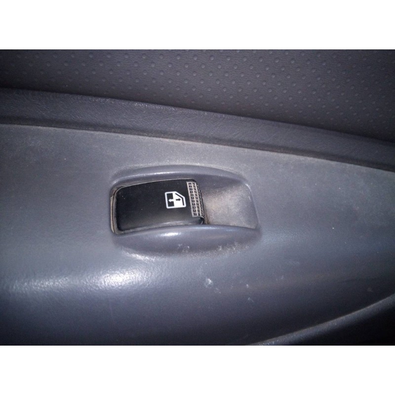 Recambio de mando elevalunas trasero izquierdo para hyundai tucson (jm) 2.0 crdi comfort referencia OEM IAM   