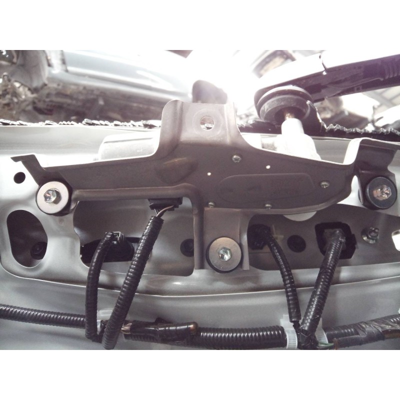 Recambio de motor limpia trasero para toyota c-hr hybrid active referencia OEM IAM 85130F4D10  