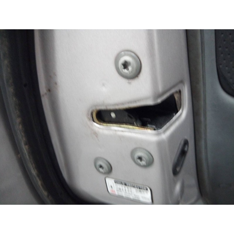 Recambio de cerradura puerta trasera izquierda para toyota land cruiser (j10) td vx referencia OEM IAM   