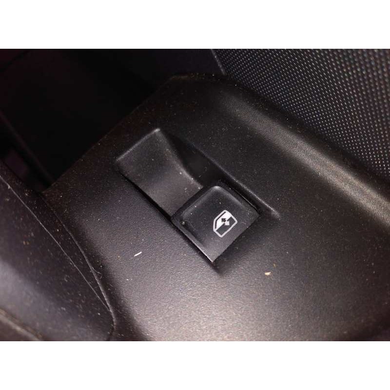 Recambio de mando elevalunas trasero derecho para audi a1 sportback (gba) 30 tfsi adrenalin referencia OEM IAM   