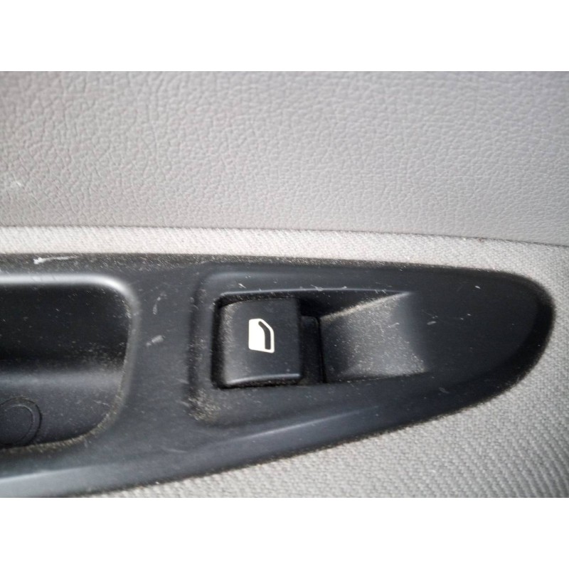 Recambio de mando elevalunas trasero izquierdo para peugeot 308 sport referencia OEM IAM   