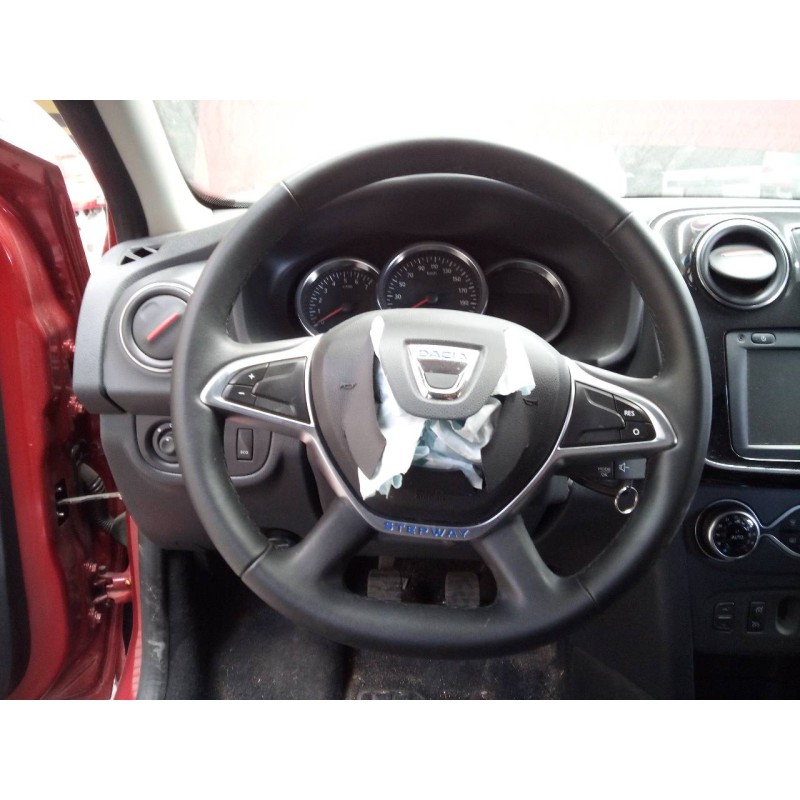 Recambio de volante para dacia sandero stepway referencia OEM IAM   