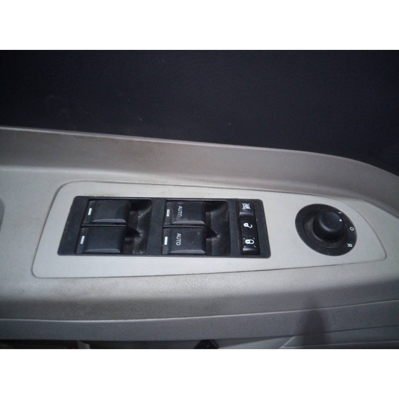 Recambio de mando elevalunas delantero izquierdo para chrysler 300 c touring 3.0 crd referencia OEM IAM   