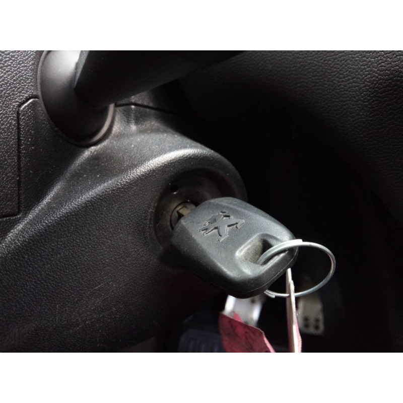 Recambio de antirrobo para peugeot 208 active referencia OEM IAM   