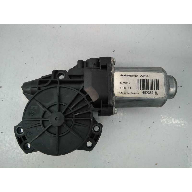 Recambio de motor elevalunas trasero izquierdo para hyundai ix35 style awd referencia OEM IAM 402354  