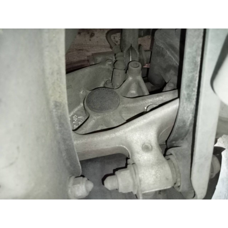 Recambio de mangueta trasera izquierda para volkswagen passat lim. (362) edition bluemotion referencia OEM IAM   