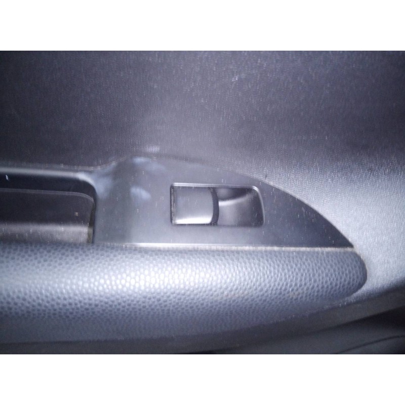 Recambio de mando elevalunas trasero izquierdo para hyundai ix20 gls comfort blue referencia OEM IAM   