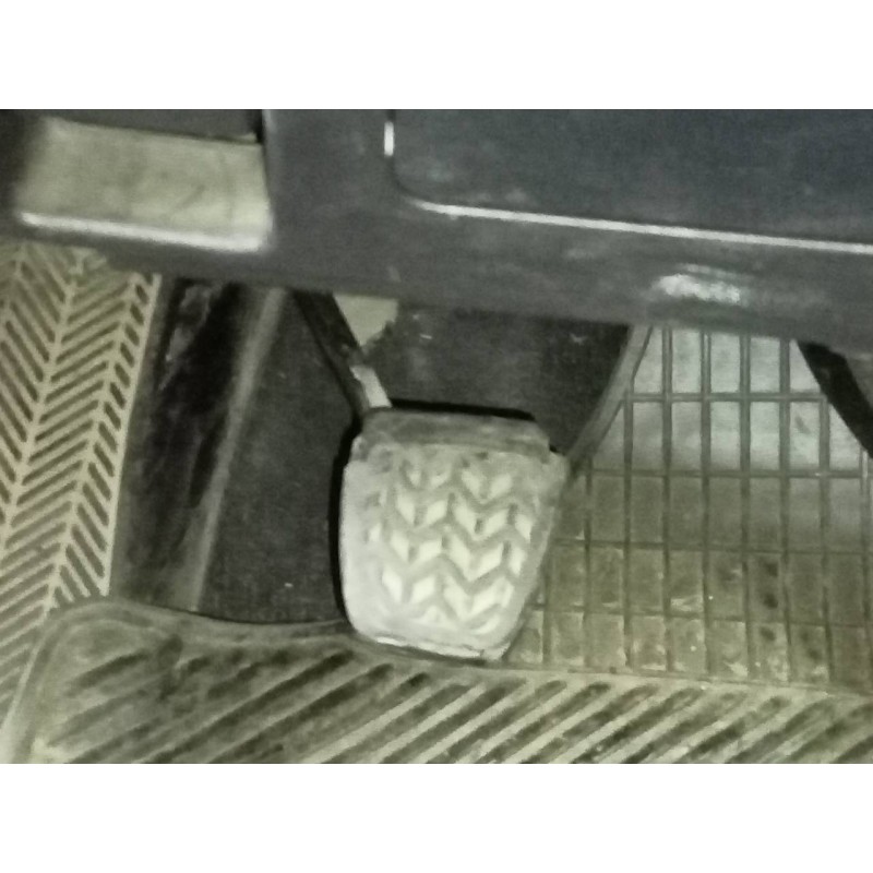 Recambio de pedal embrague para toyota land cruiser (j15) gx referencia OEM IAM   