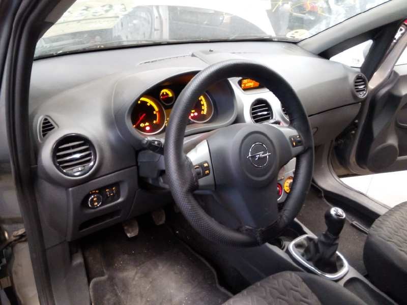 opel corsa d del año 2013