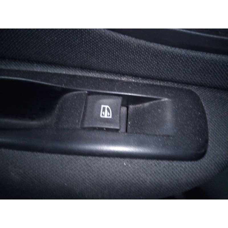 Recambio de mando elevalunas trasero izquierdo para renault megane iii berlina 5 p business referencia OEM IAM   