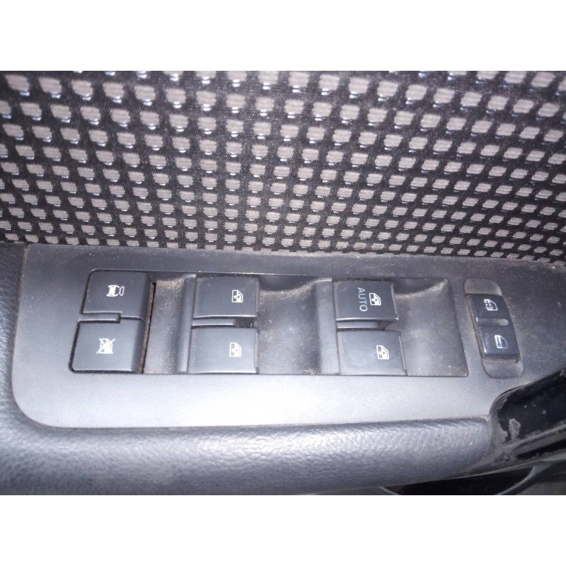 Recambio de mando elevalunas delantero izquierdo para chevrolet captiva 2.0 vcdi ls referencia OEM IAM   