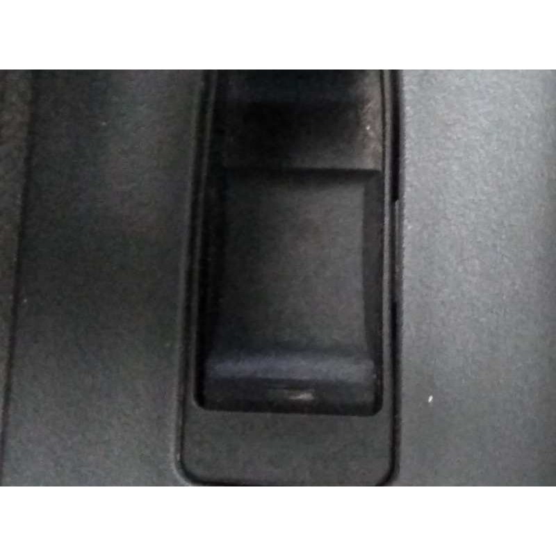 Recambio de mando elevalunas trasero izquierdo para dodge caliber sxt referencia OEM IAM 56040693AD  