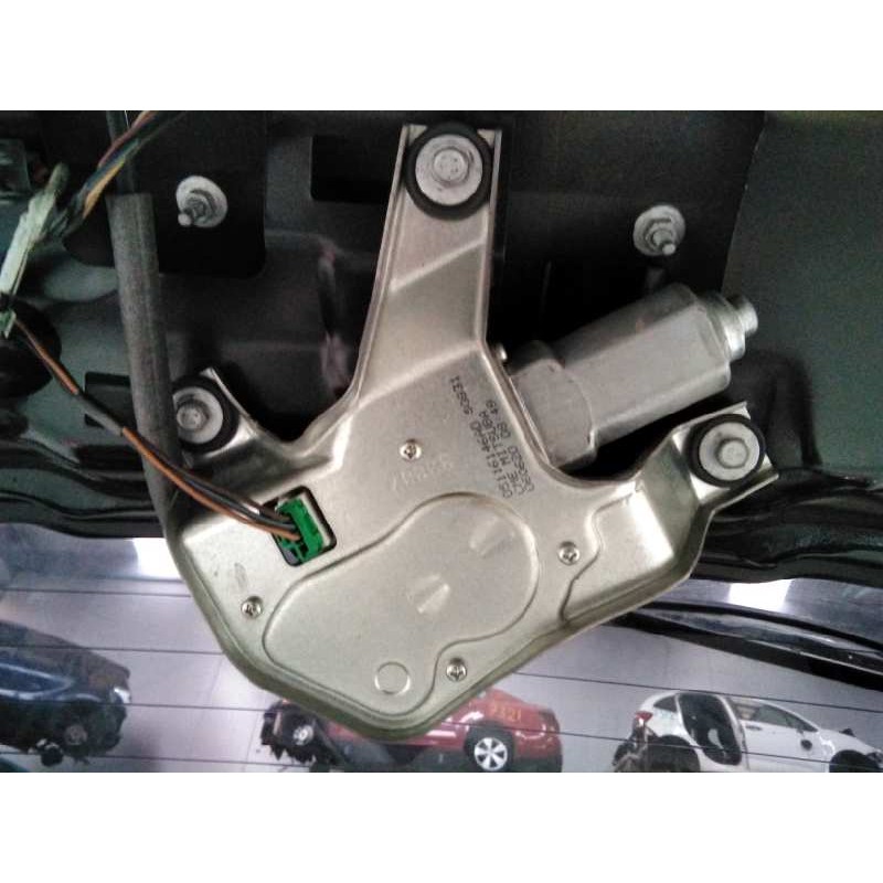 Recambio de motor limpia trasero para dodge caliber sxt referencia OEM IAM 05116146AD  