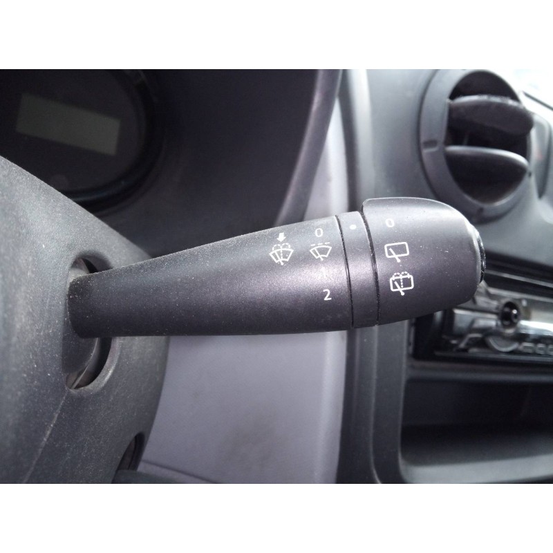 Recambio de mando limpia para dacia sandero ambiance referencia OEM IAM   