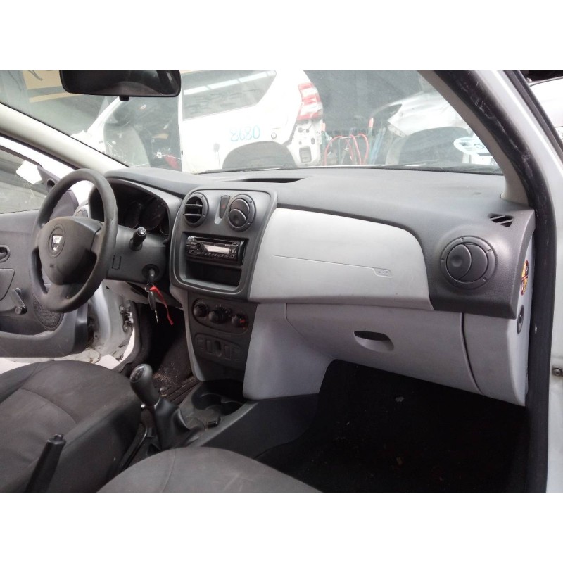 Recambio de salpicadero para dacia sandero ambiance referencia OEM IAM   