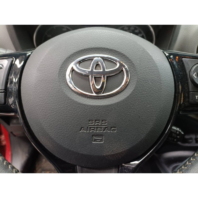 Recambio de airbag delantero izquierdo para toyota yaris hybrid active referencia OEM IAM   