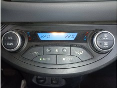 Recambio de mando climatizador para toyota yaris hybrid active referencia OEM IAM   