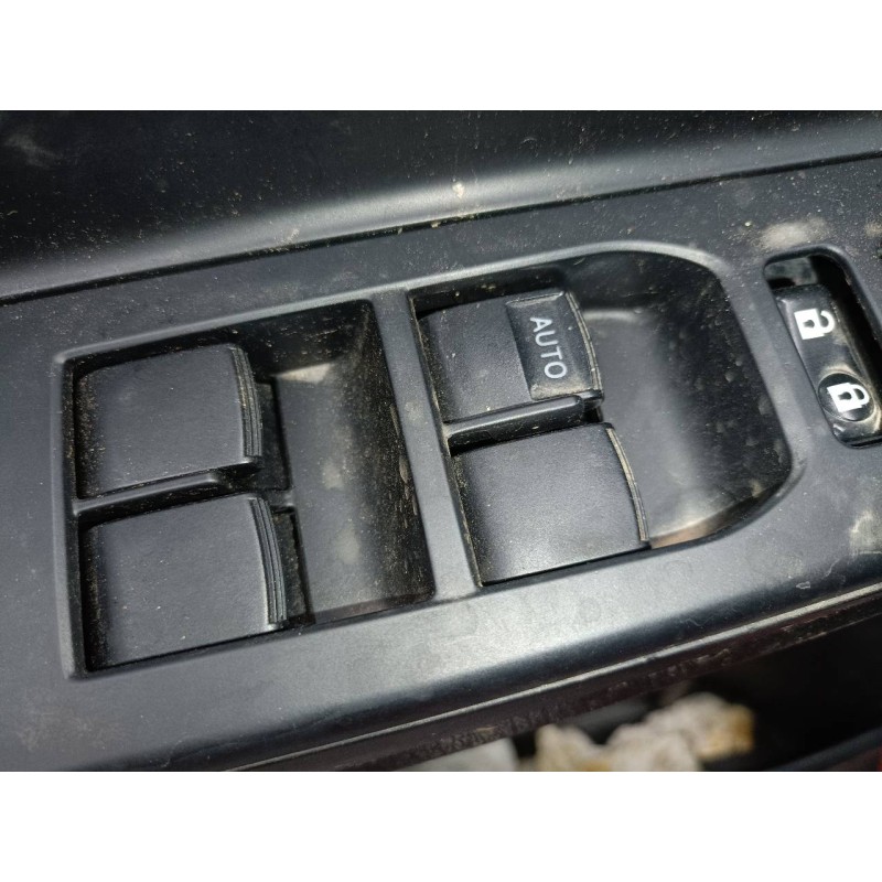 Recambio de mando elevalunas delantero izquierdo para toyota yaris hybrid active referencia OEM IAM   