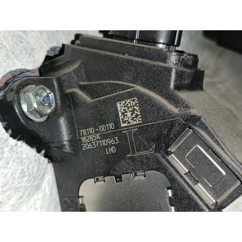 Recambio de pedal acelerador para toyota yaris hybrid active referencia OEM IAM 781100D110  