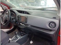 Recambio de salpicadero para toyota yaris hybrid active referencia OEM IAM   