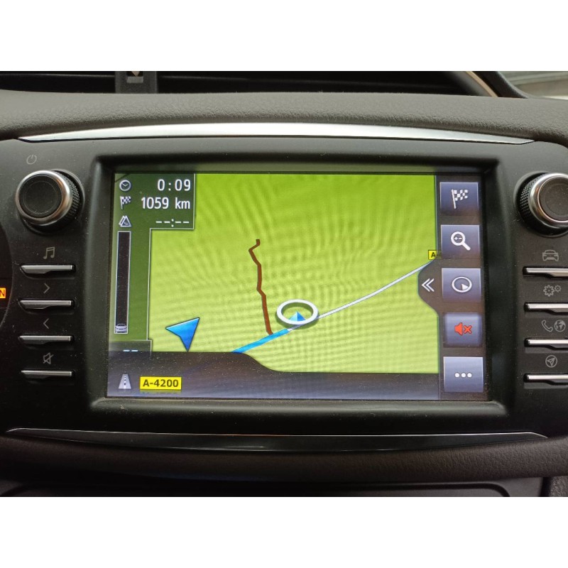 Recambio de sistema navegacion gps para toyota yaris hybrid active referencia OEM IAM   