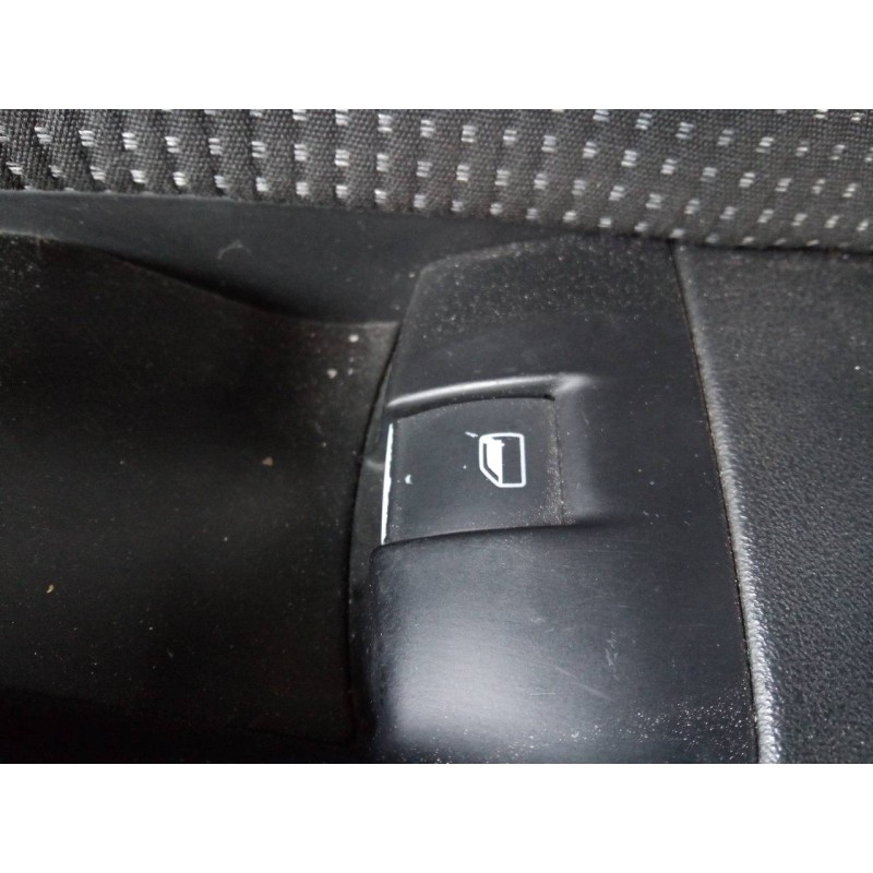 Recambio de mando elevalunas delantero derecho para audi a3 (8p) 1.9 tdi ambiente referencia OEM IAM   