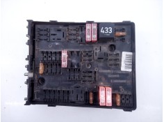 Recambio de caja reles / fusibles para audi a3 (8p) 1.9 tdi ambition referencia OEM IAM 1K0937124K  